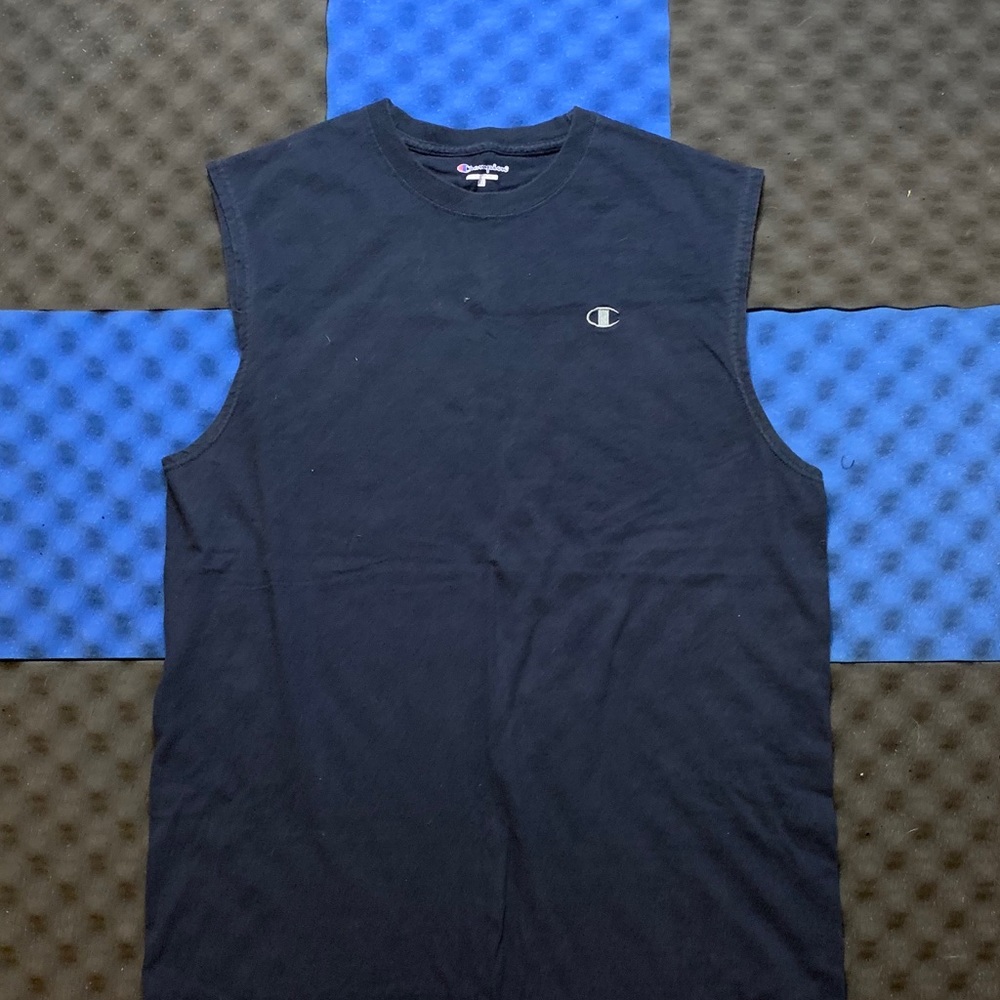 ❗️3 for 15❗️champion shirt